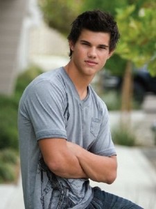 Taylor_Lautner_lean